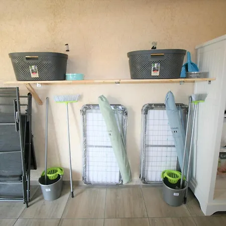 Maisonnette Renovee 2/3 Pers, Deco Soignee, 750m Plage, Jardin Commun, Emplacement Voiture - Fr-1-22-348 *